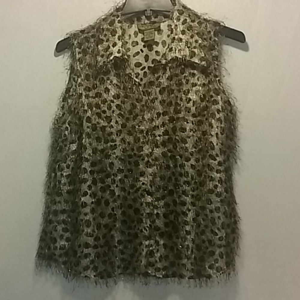 CDW Creative Design Works women's top size med